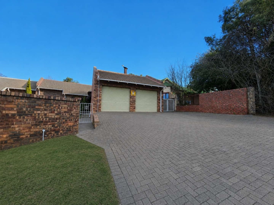3 Bedroom Property for Sale in Pentagon Park Free State